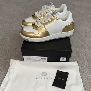 Versace Women’s Gold Sneakers!